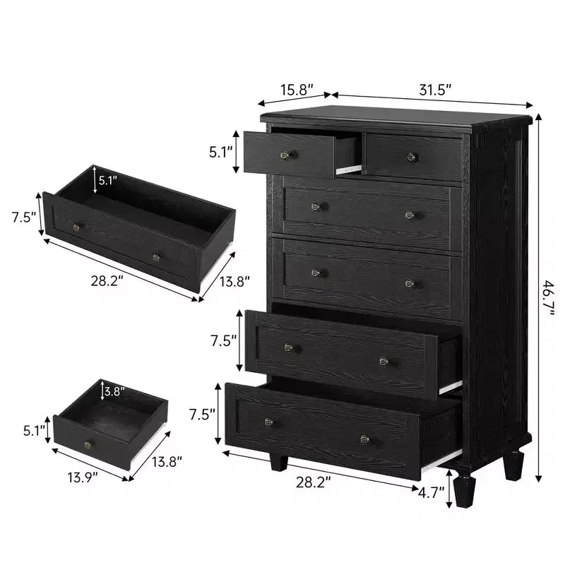 Commode haute 47 avec poignées sculptées et pieds fuselés pour chambre à coucher