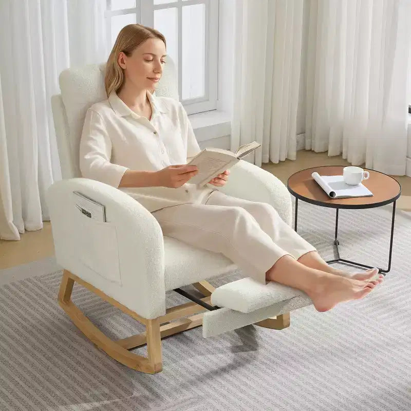 Fauteuil à bascule pour chambre d'enfant avec repose-pieds - Fauteuil à bascule rembourré à dossier haut, fauteuil d'appoint moderne avec poche latérale et pieds en bois pour chambre à coucher, salon