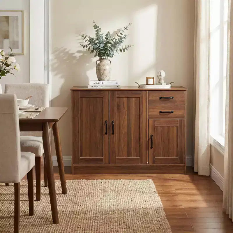 Buffet/bahut moderne en bois de 43 po, 3 portes et 2 tiroirs, tablettes ajustables, naturel