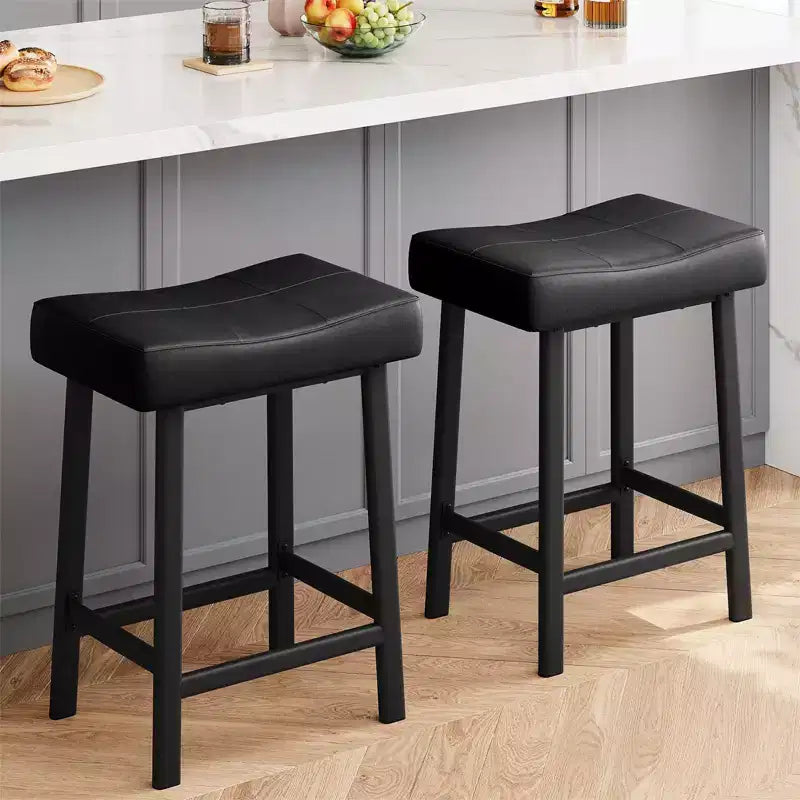 Lot de 4 tabourets de bar hauteur comptoir, 61 cm, similicuir PU selle, cadre métallique, 109 kg