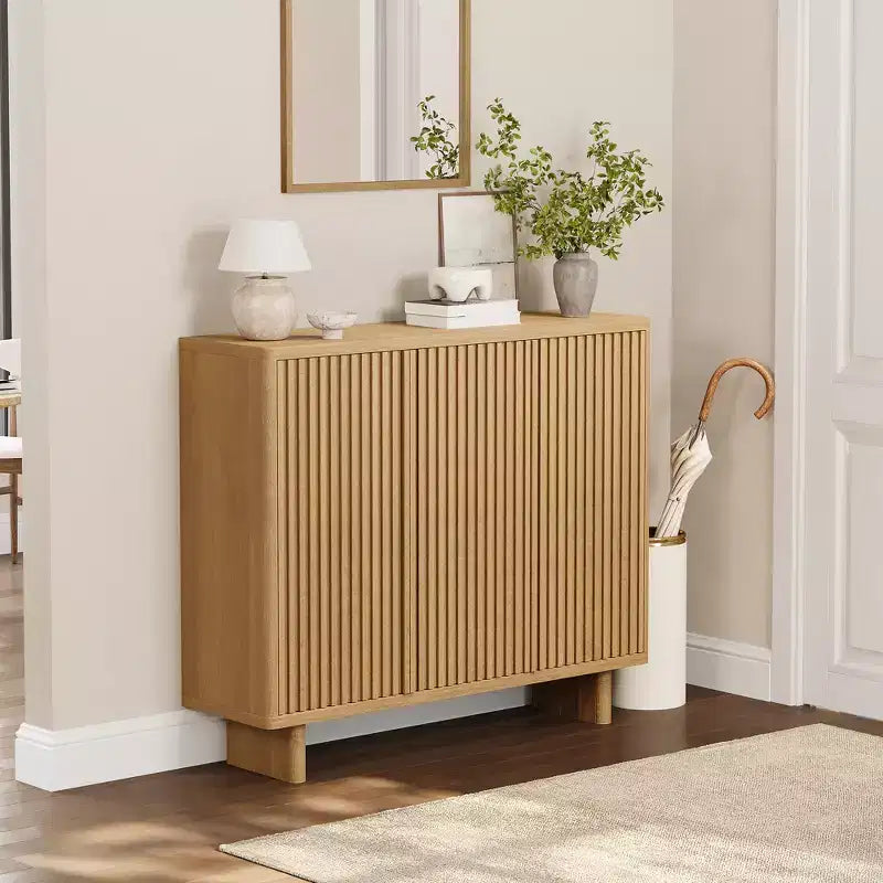 Meuble à chaussures rustique à 5 niveaux avec portes cannelées, banc de rangement autoportant en bois de 117 cm avec étagères réglables pour entrée et placard